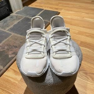 Youth size 3 fits like women’s size 5